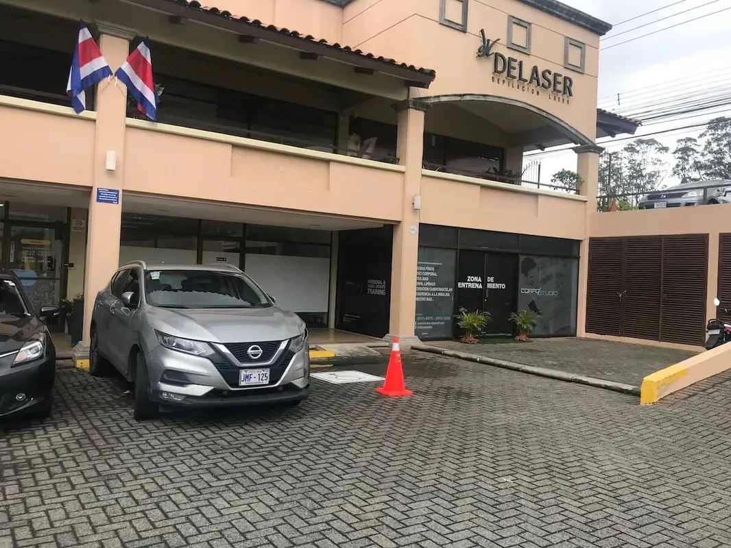 Premise space for rent in Comercial Center, Tres Ríos (AD) — photo 3