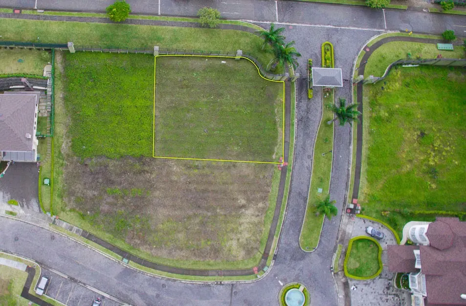 Venta de lote Colinas de Montealegre en Condo Guayaquil (AD)