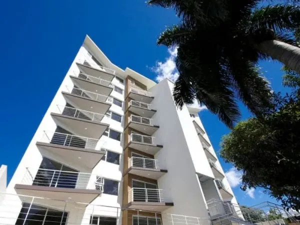 Condo for sale in the contemporary Torre Nova Flats located in Guayabos de Curridabat. In a 7-story tower with spectacular views of the city sunsets in an area close to the main shops ...