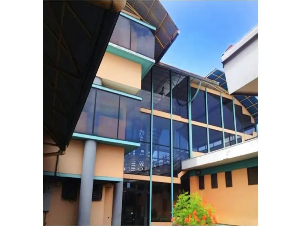 VENTA DE EDIFICIO Y BODEGA EN HEREDIA, CARIARI
