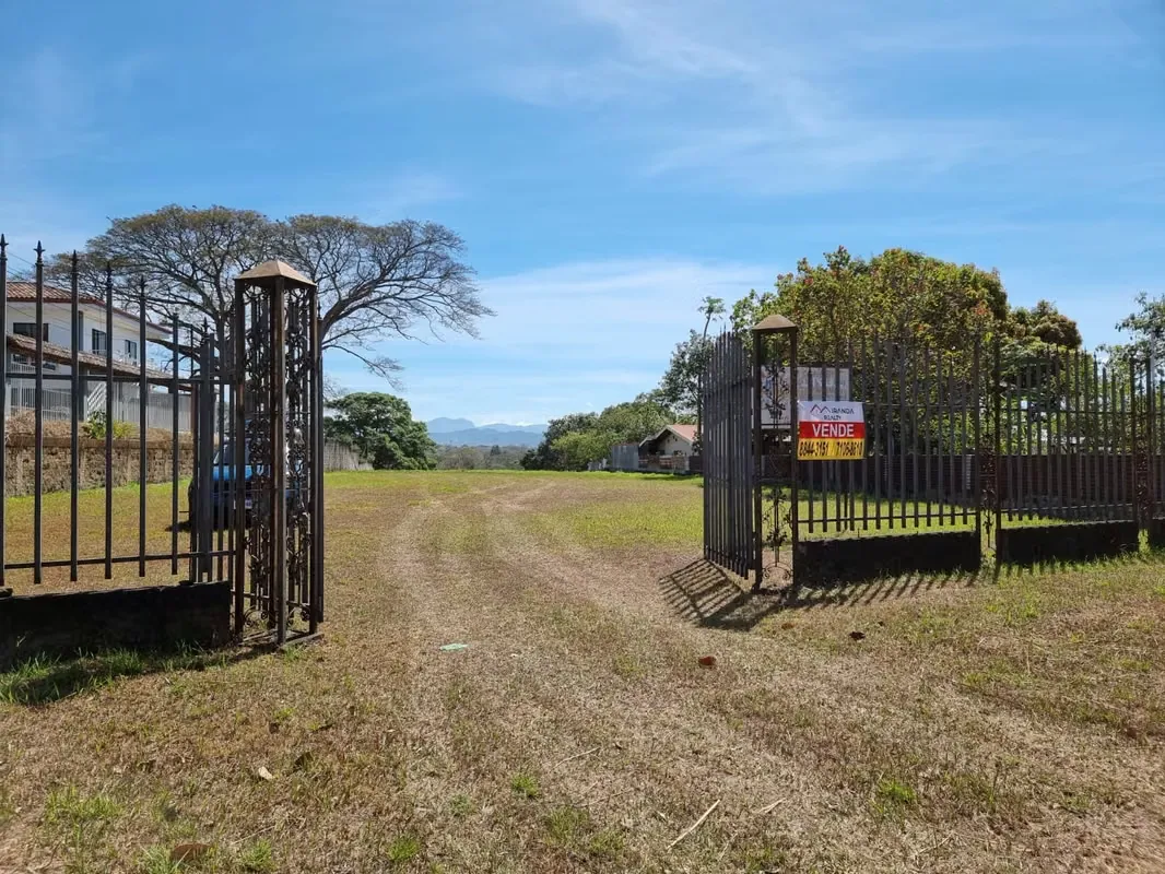 EN VENTA- AMPLIO LOTE - CORREDOR TURISTICO COMERCIAL- LA GARITA