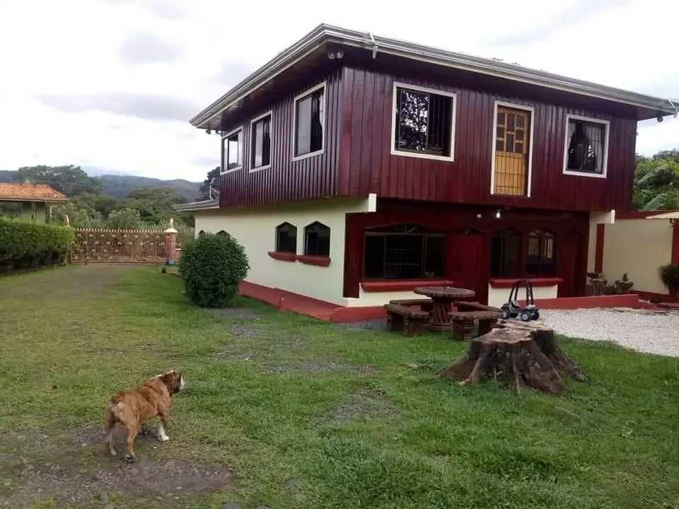 Venta de casa en Florencia San Carlos