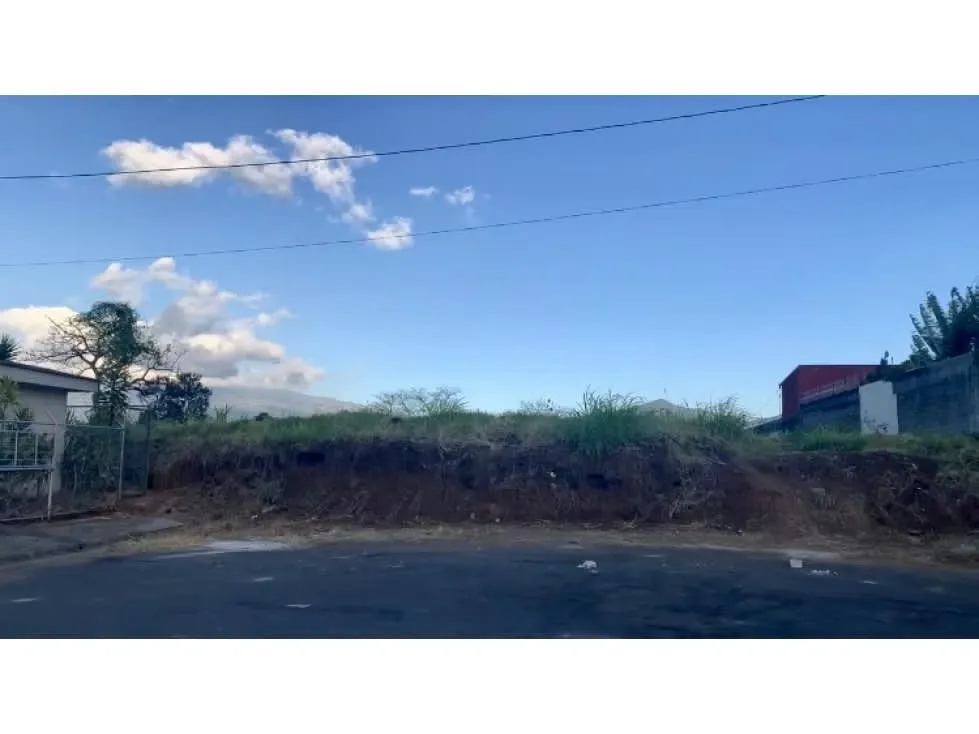 Venta lote en Desamparados, Centro - Uso Residencial y Comercial