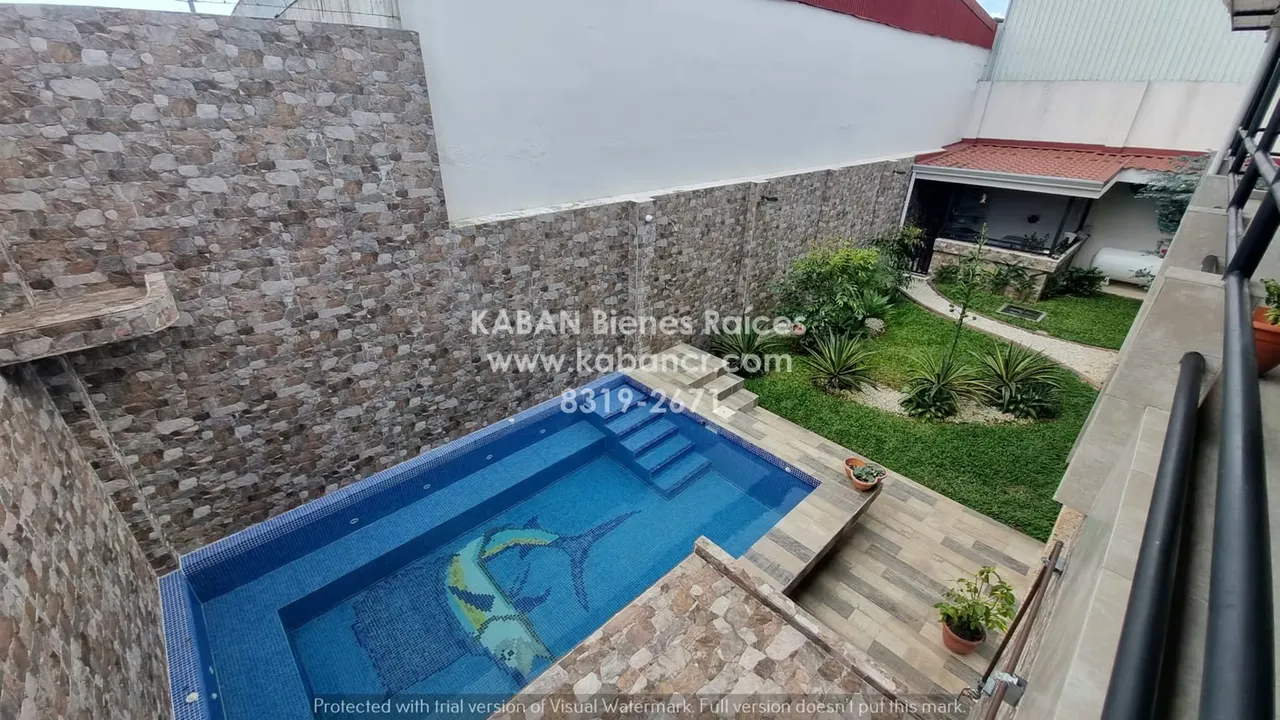 Se vende - San José. Casa multifuncional de alto nivel
