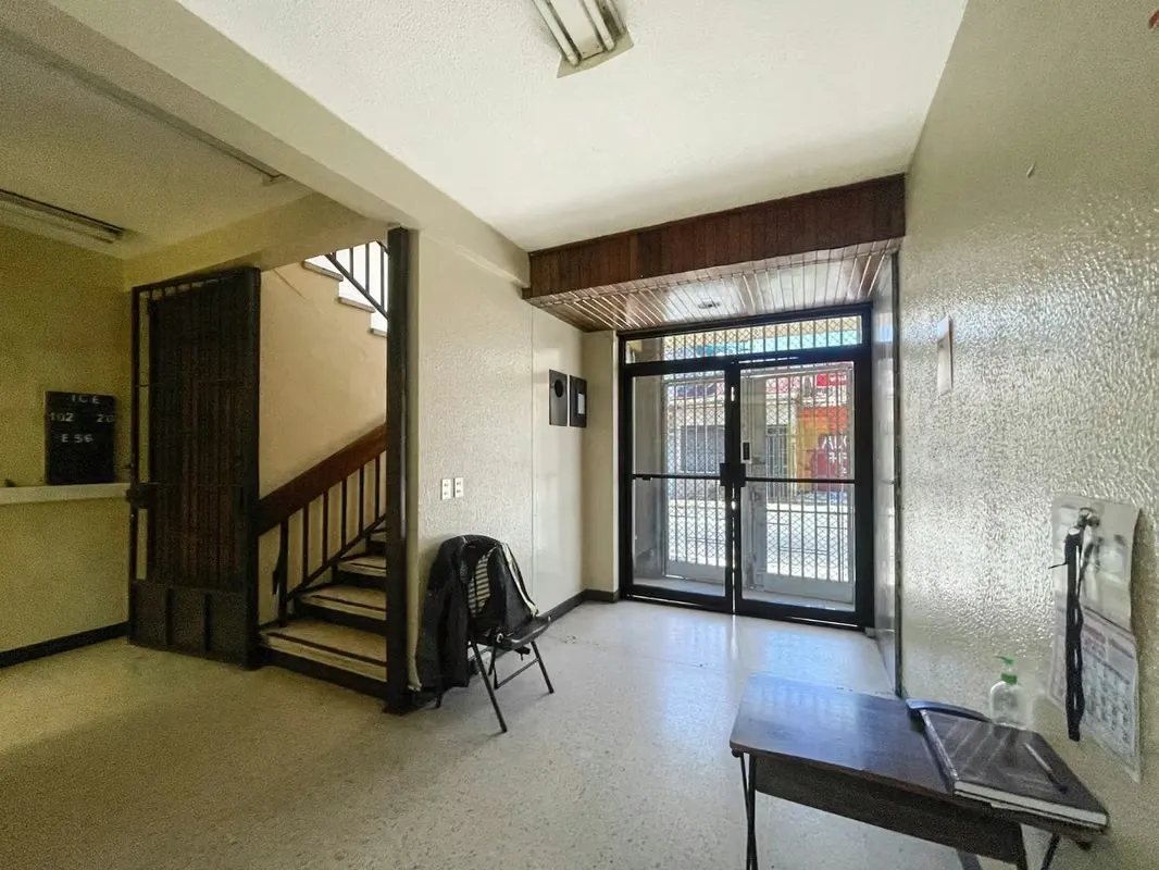 Building with parking for Rent in the center of San José (AD). — photo 5