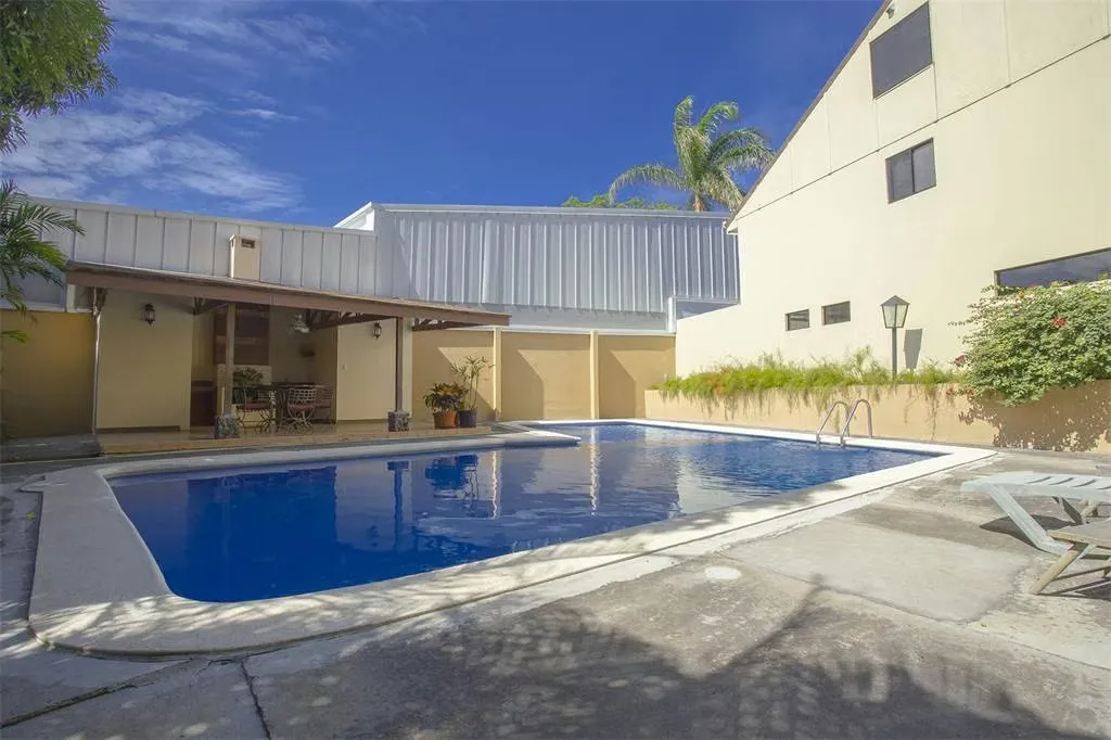 HOUSE IN CONDOMINIO FOR SALE IN ESCAZÚ