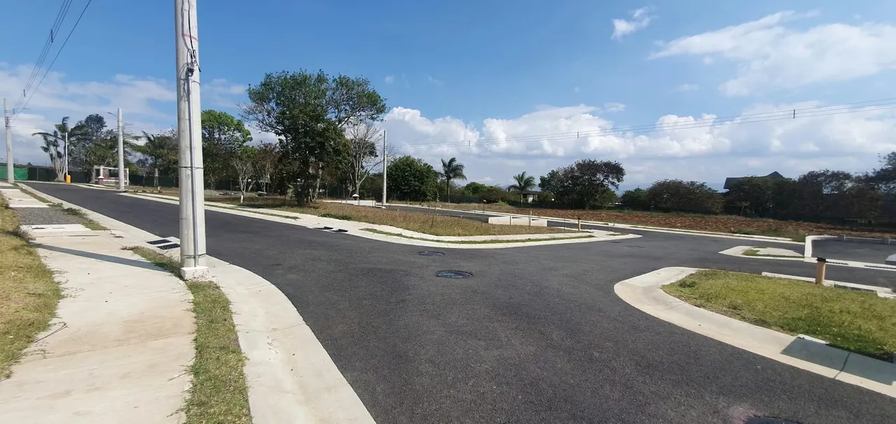 10 LOTES en San Isidro de Heredia en exclusivo condominio