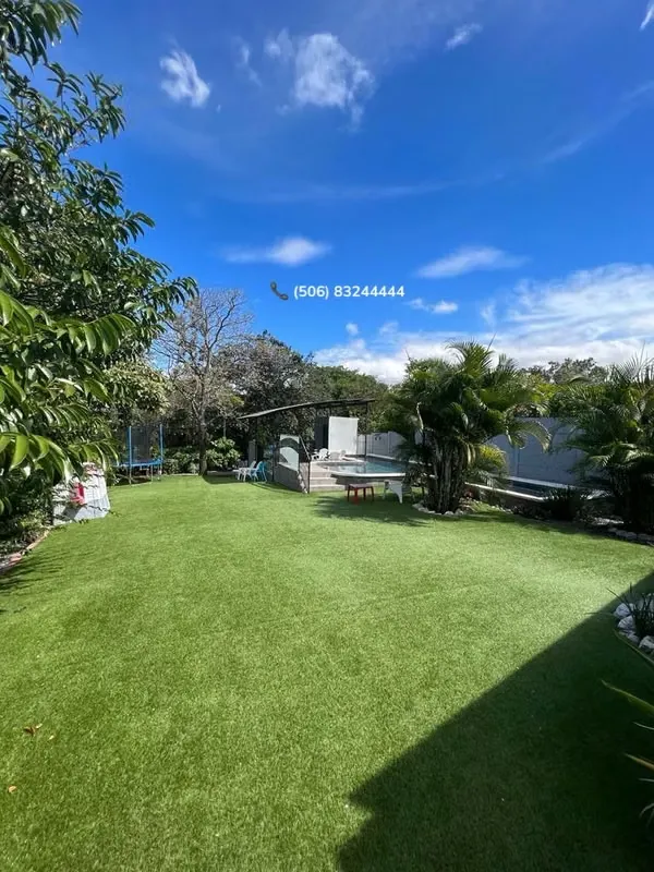 INDEPENDENT HOUSE FOR SALE IN SANTA ANA