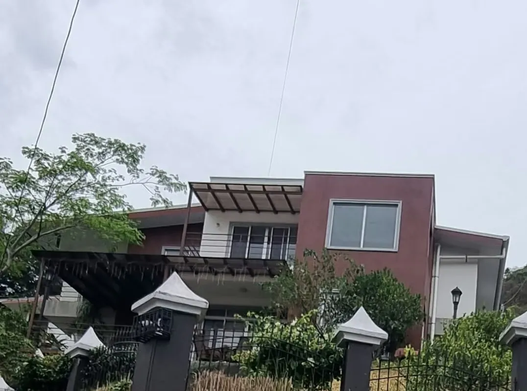 HOUSE WITH PANORAMIC VIEWS - FOR SALE - RIO ORO DE SANTA ANA