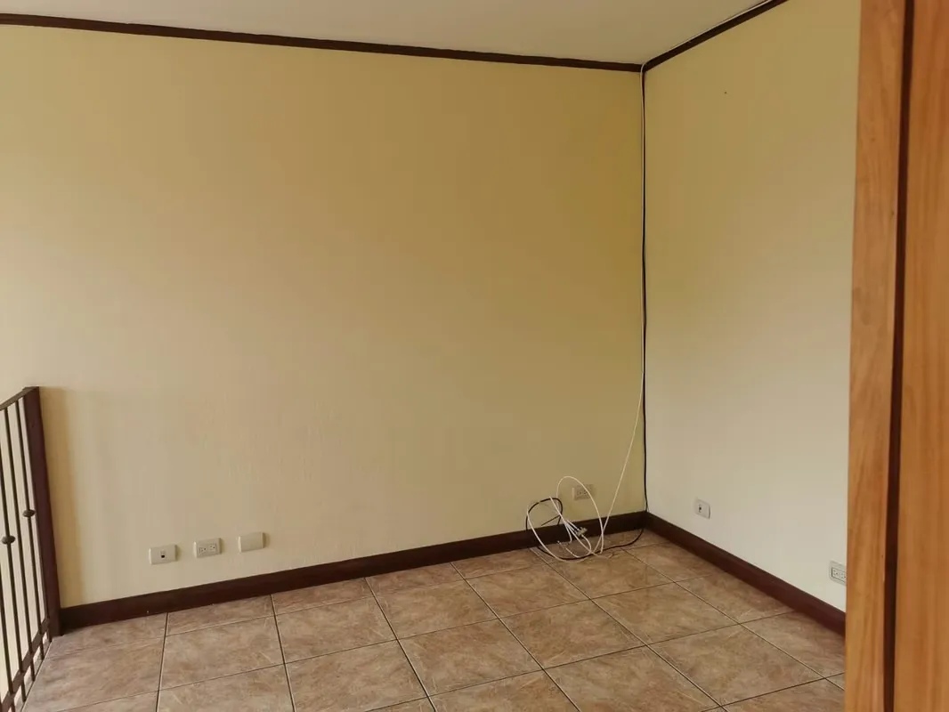 8% ROI, 4 apartment building for sale in La Uruca — photo 2