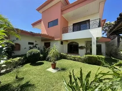 Vendo casa Bosques Doña Rosa $1,500,000