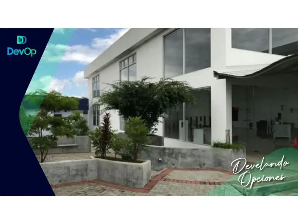 Venta de Plaza Comercial La Guácima centro, Alajuela.