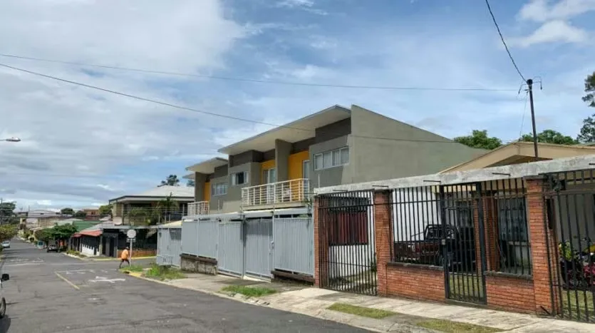 Spacious House in Residential Area for Sale in San Francisco de Dos Ríos