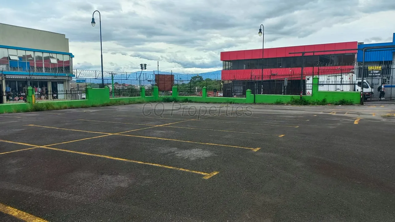 Large public parking for sale, downtown San Jose, 2,566 sq. mtrs.