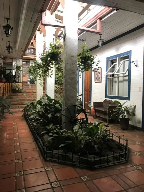 Rental of offices located in Calle 19, between Avenidas 2 and 6.