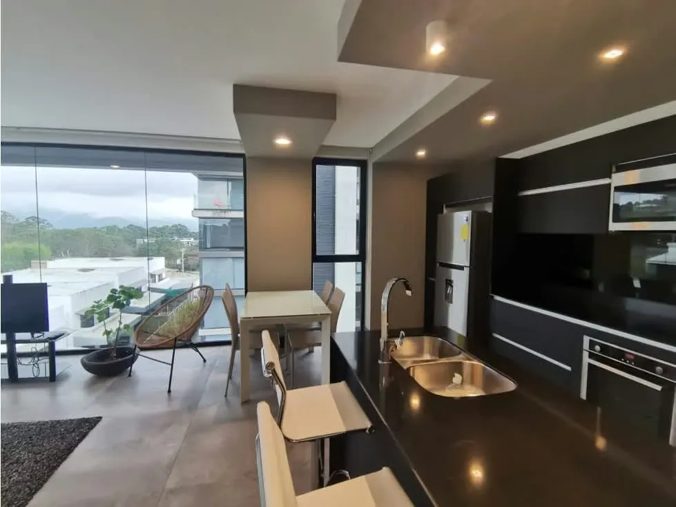 Este apartamento se encuentra en un piso 5, con una bella vista al oeste., photo 5