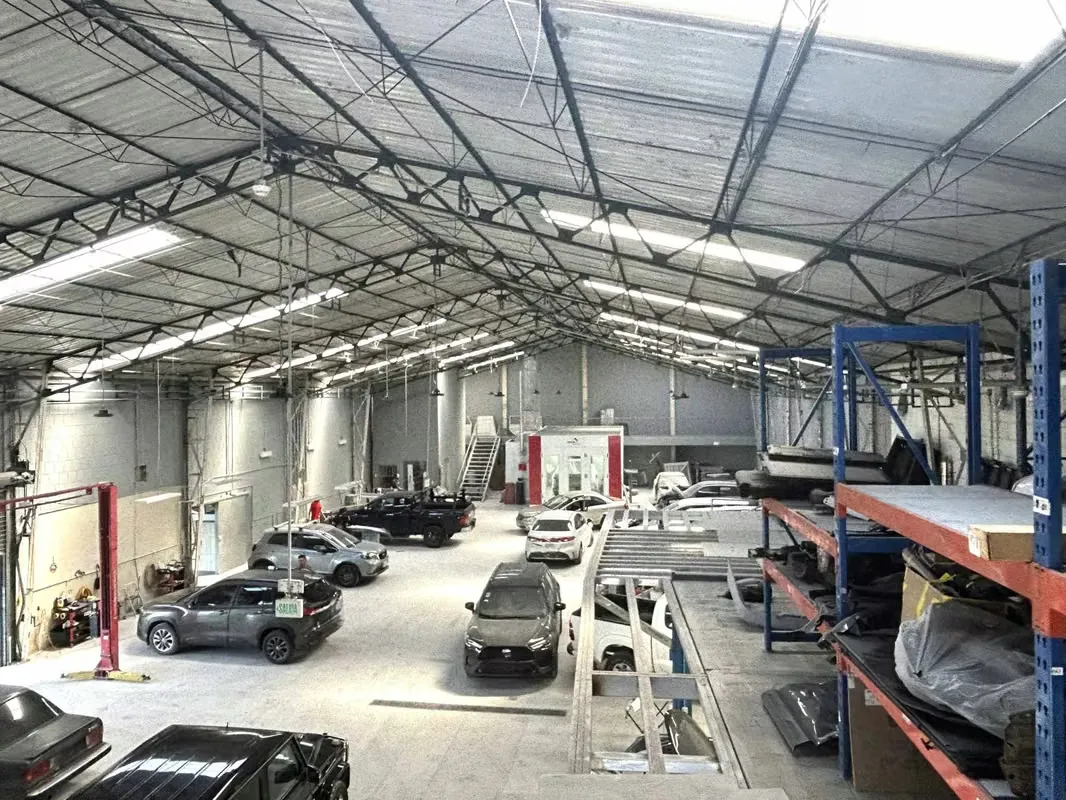 Bodega located in industrial zone, inside private complex, — photo 4