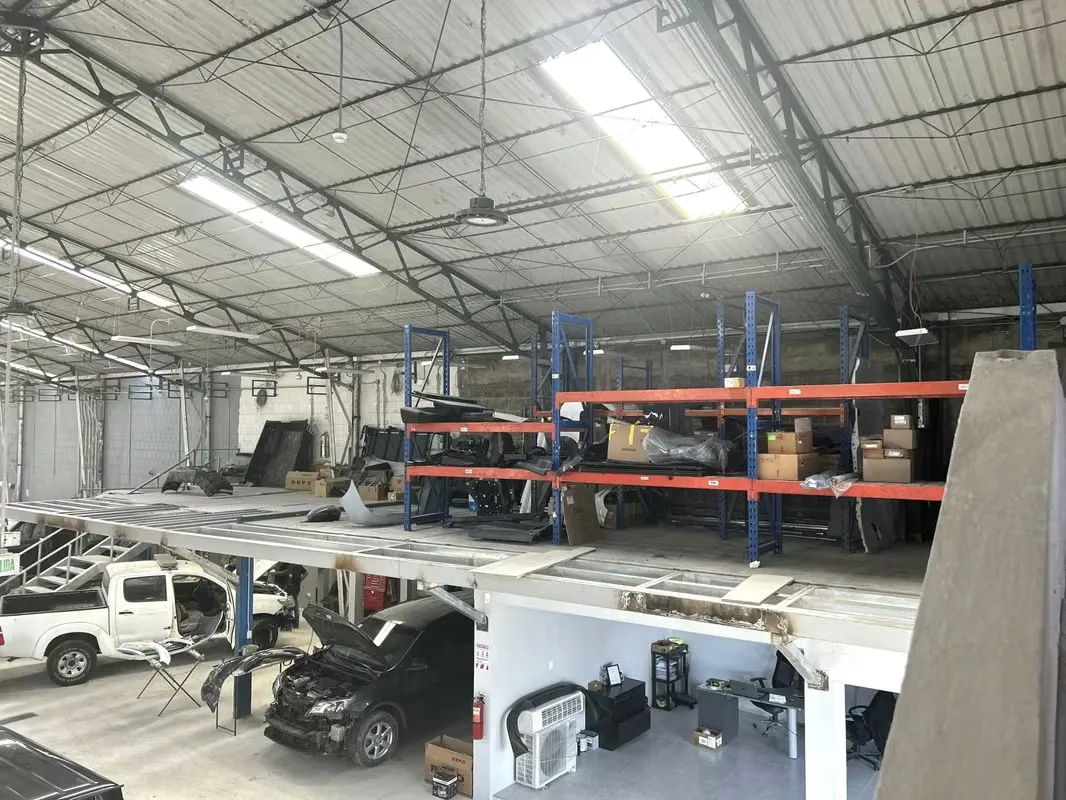 Bodega located in industrial zone, inside private complex, — photo 5