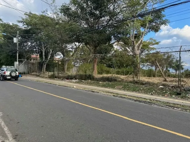 Lote uso de suelo Mixto , 29m de Frente Topografia Plana