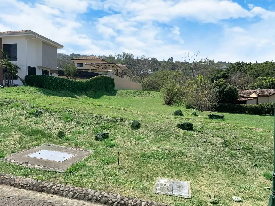 Venta de lote en condominio en Brasil Santa Ana de 747 m²