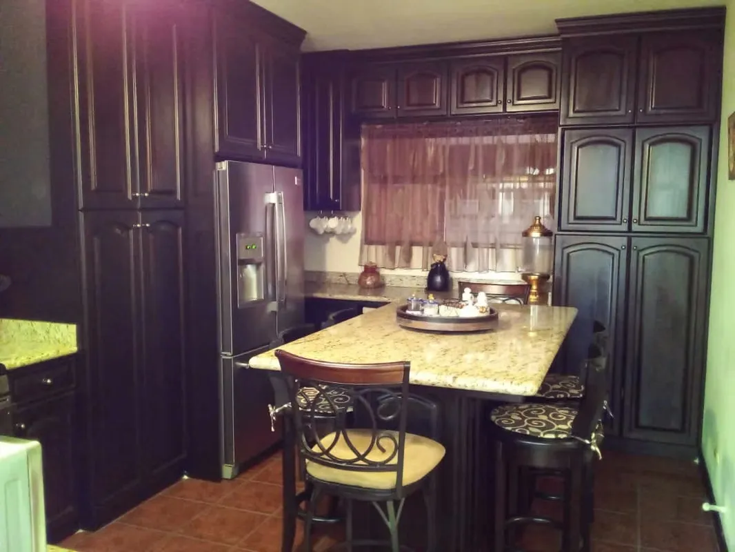 Living room, dining room, kitchen, 3 bedrooms (master with walk in closet and full bathroom with jacuzzi) (other 2 bedrooms share bathroom), tv ...