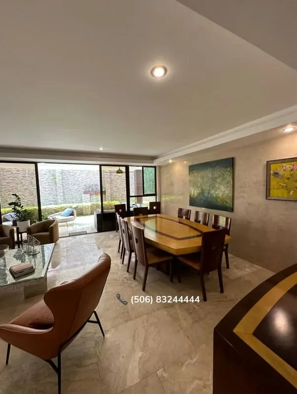 House for sale in Condominium.