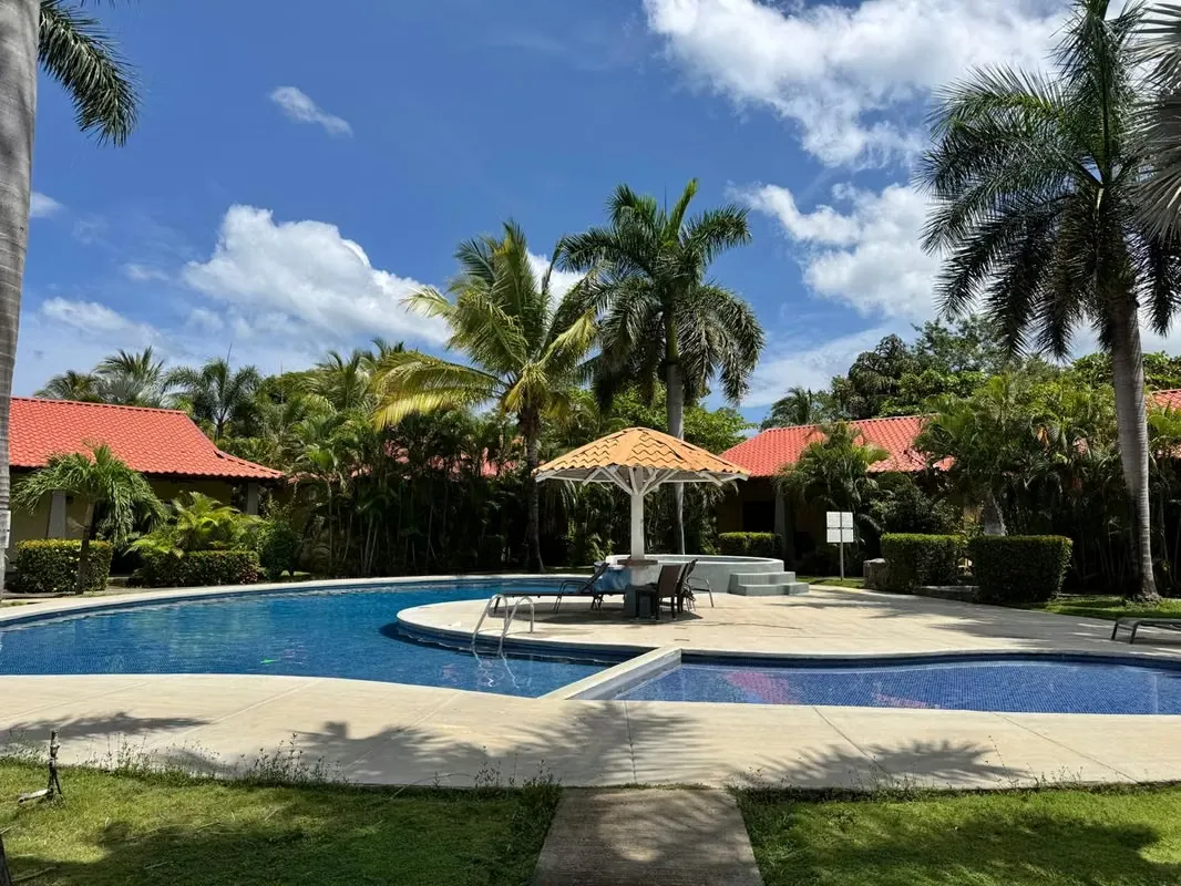 VILLA HELICONIA FOR RENT BEACH POTRERO