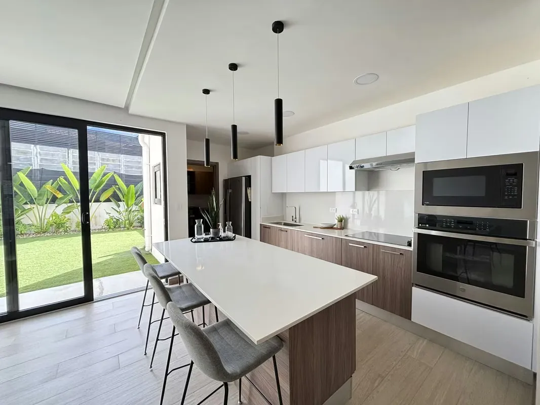 Charming house for sale in Santa Ana