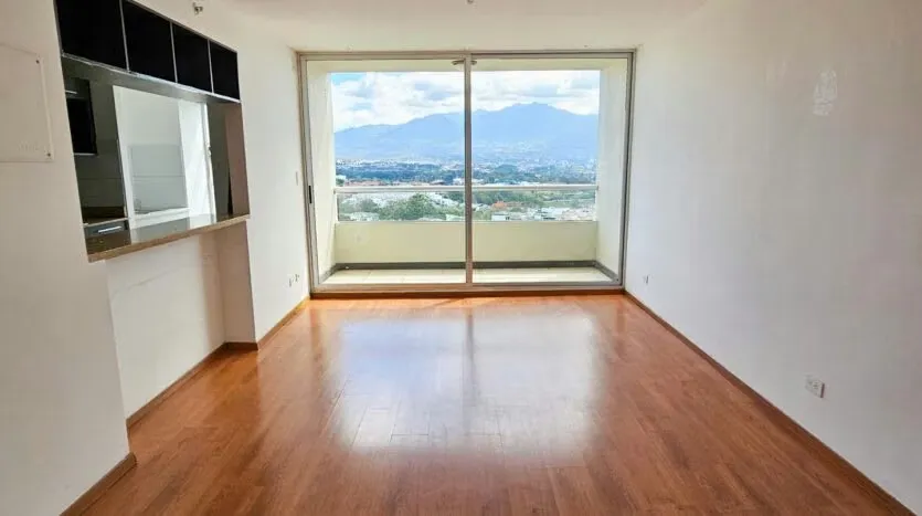 The apartment is distributed in living room, dining room, kitchen, a master bedroom with private bathroom, walk in closet and balcony.