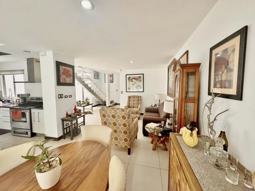 HOUSE FOR SALE IN CONDOMINIUM, RIO ORO SANTA ANA