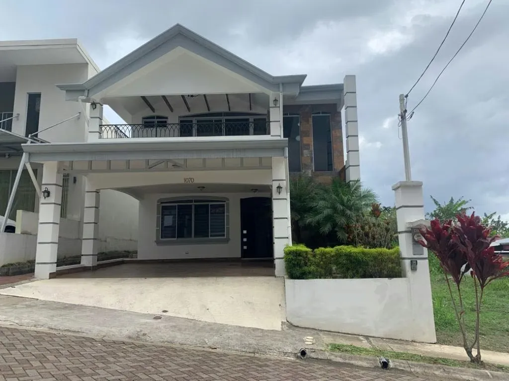 House in Santo Tomas condo of Santo Domingo Heredia