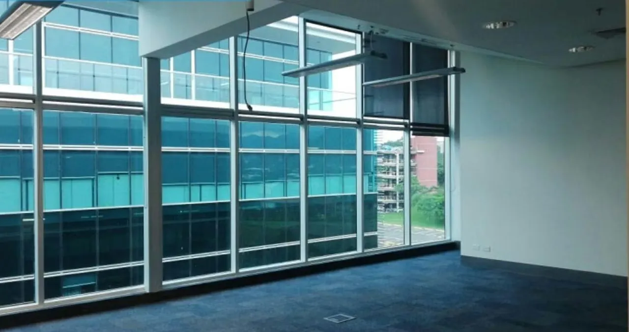 Large open area, meeting rooms or offices, bathrooms in common areas, air conditioning, smoke sensors. Cottage not ...