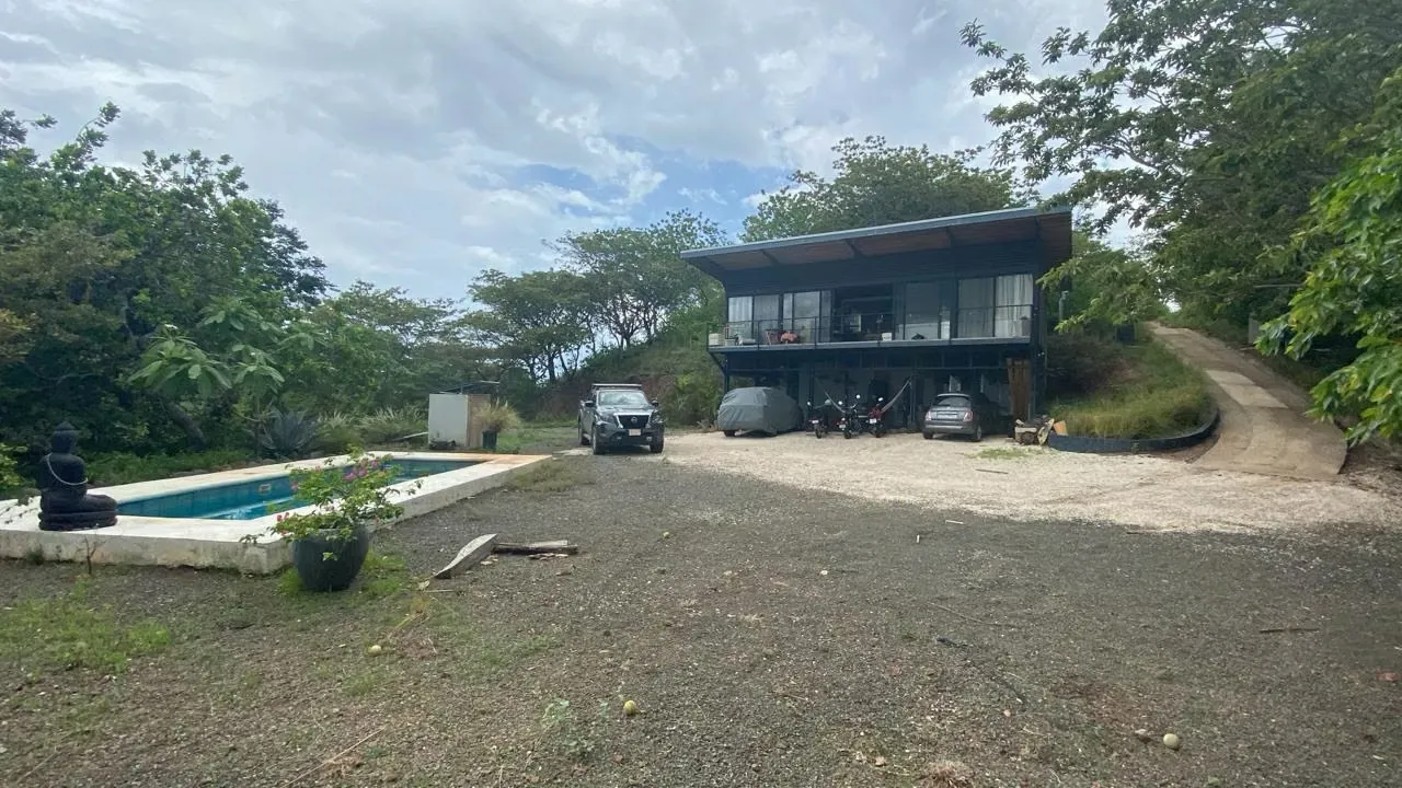 Una joya tropical en plena naturaleza — a 15 minutos de las playas más hermosas