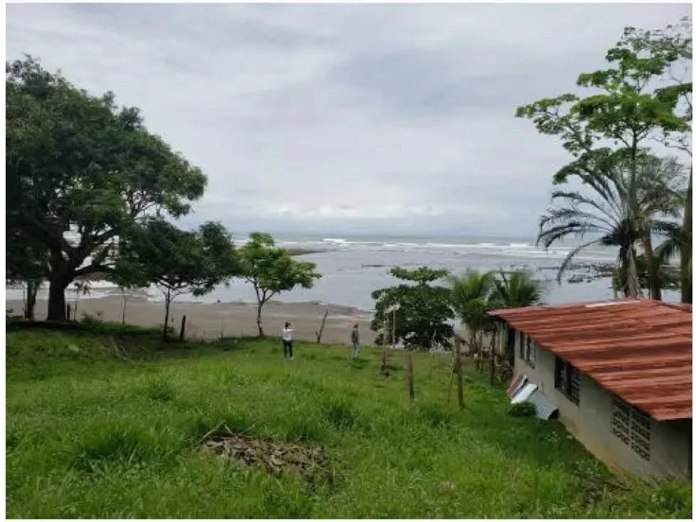 Venta de Terreno con Playa, Esterillos Oeste, Parrita, Puntarenas.