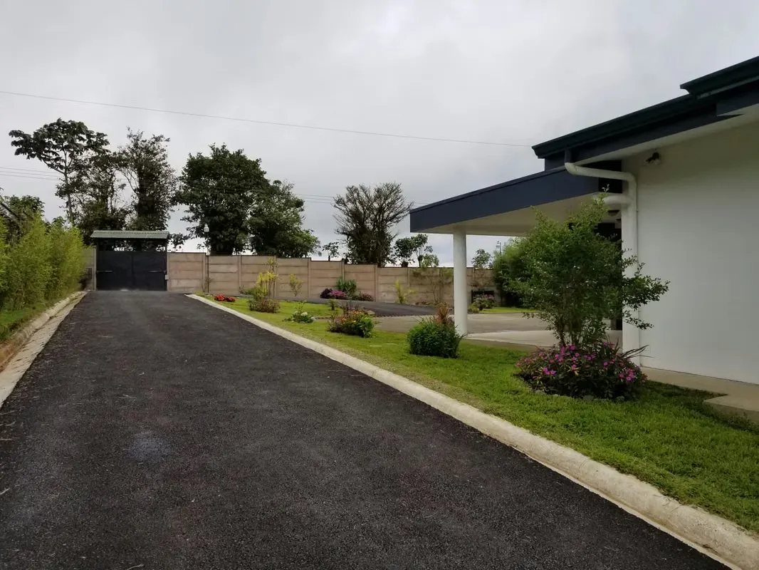 Se vende CASA DE 4 HAB., 4 BAÑOS  EN CASCAJAL