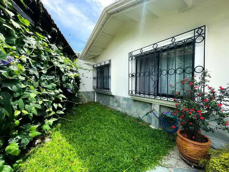 Casa Jade is a beautiful 3 bedroom-2 bathroom house in one of the most prestigious areas: Bello Horizonte of Escazú - in San Jose, Costa Rica!