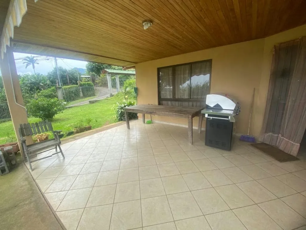 2 Casas y 3 lotes en venta puente salas Heredia