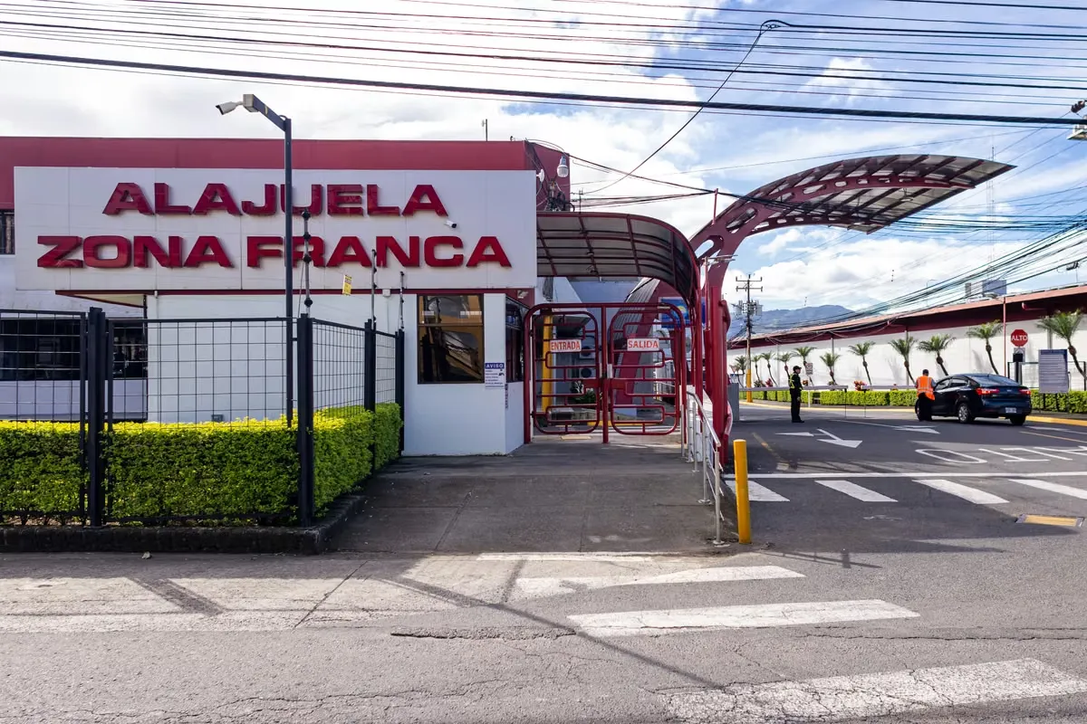 This free zone is characterized by an exceptional strategic appeal for companies engaged in logistics, distribution and storage activities. Its immediate proximity to the airport makes ...
