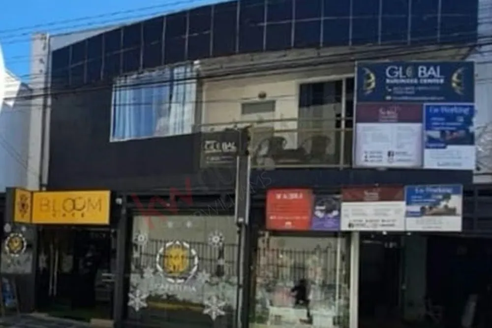 Edificio en Heredia con 15 Locales y un Apartamento
