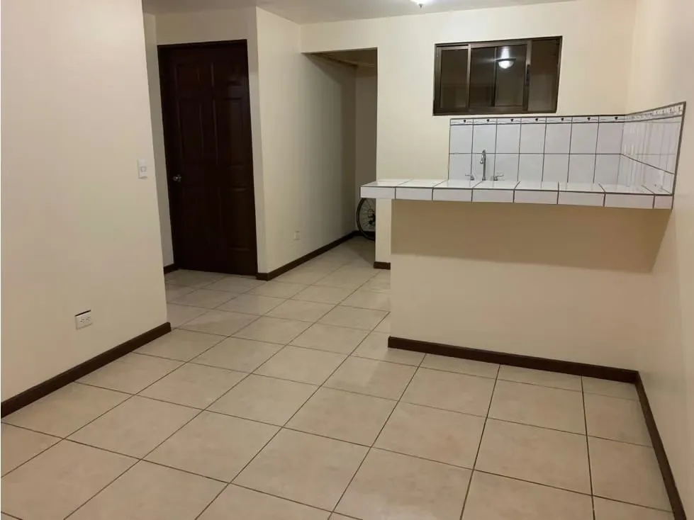 Apartamento SÚPER ECONÓMICO, en Pavas, cerca de todos los comercios, supermercados, farmacias, carnicerías, paradas de buses, ...