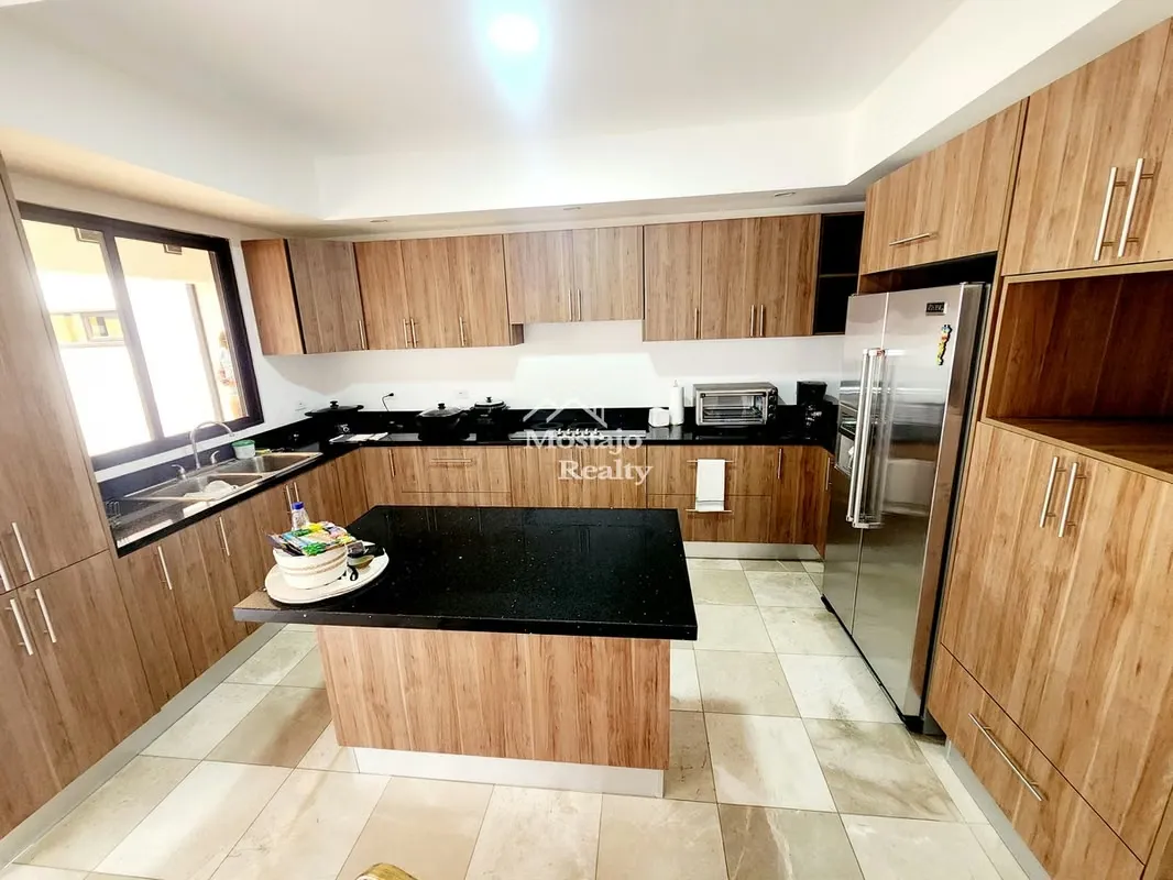 Venta de Casa Independiente en una Planta en Rohrmoser, Impecable
