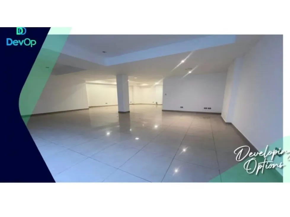 Alquiler de local en planta principal de edificio en Curridabat