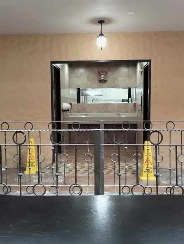 Welcome to the heart of San Jose, where elegance and charm merge in this beautiful restaurant bar available for rent! With a strategic location in the centre of the city, ... — photo 4
