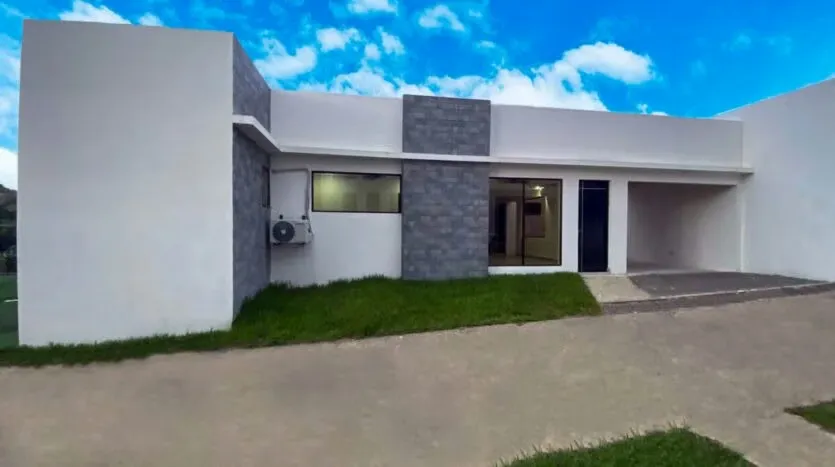 This is the perfect opportunity to build your dream house in a privileged location! This property is just 2 minutes from the famous Santa Teresa beach, in an exclusive ...