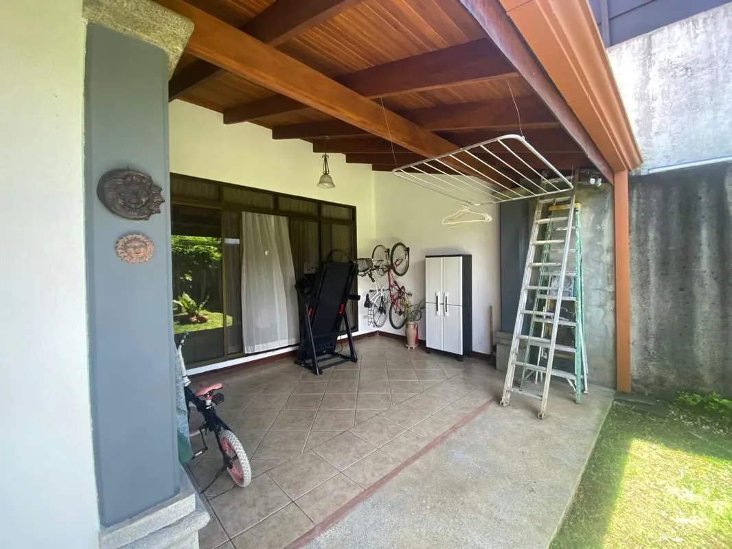 Large house sale in condominium in San Pablo de Heredia. — photo 4