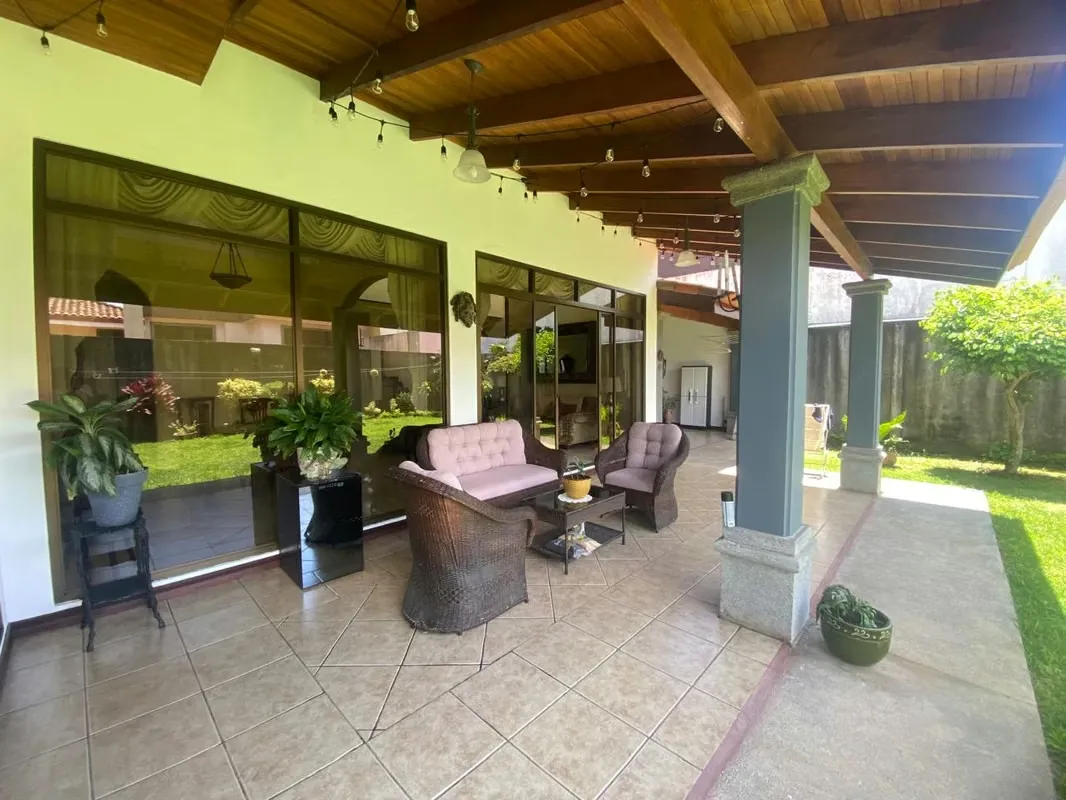 Large house sale in condominium in San Pablo de Heredia. — photo 5