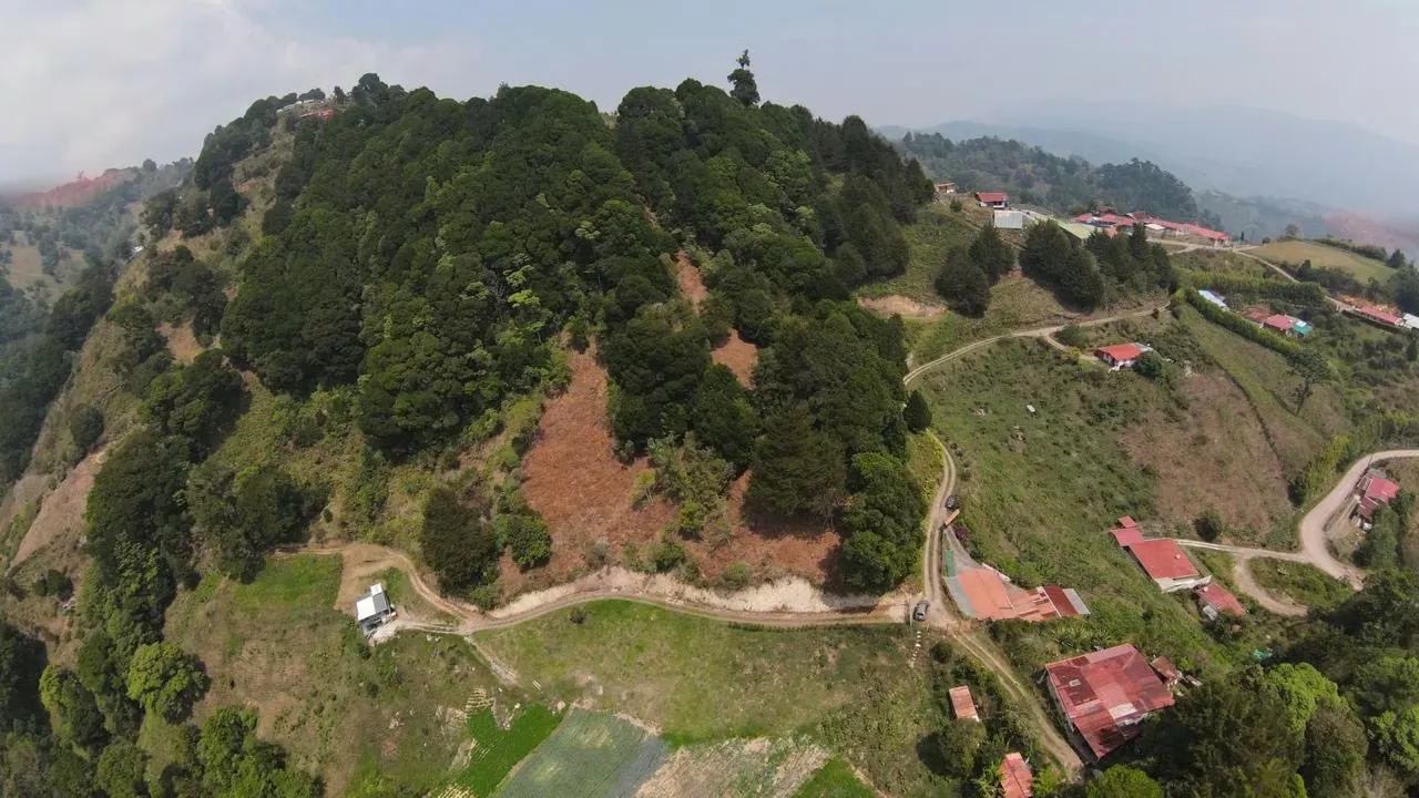 Land for sale with views of mountains in La Luchita, Dota ID 21355