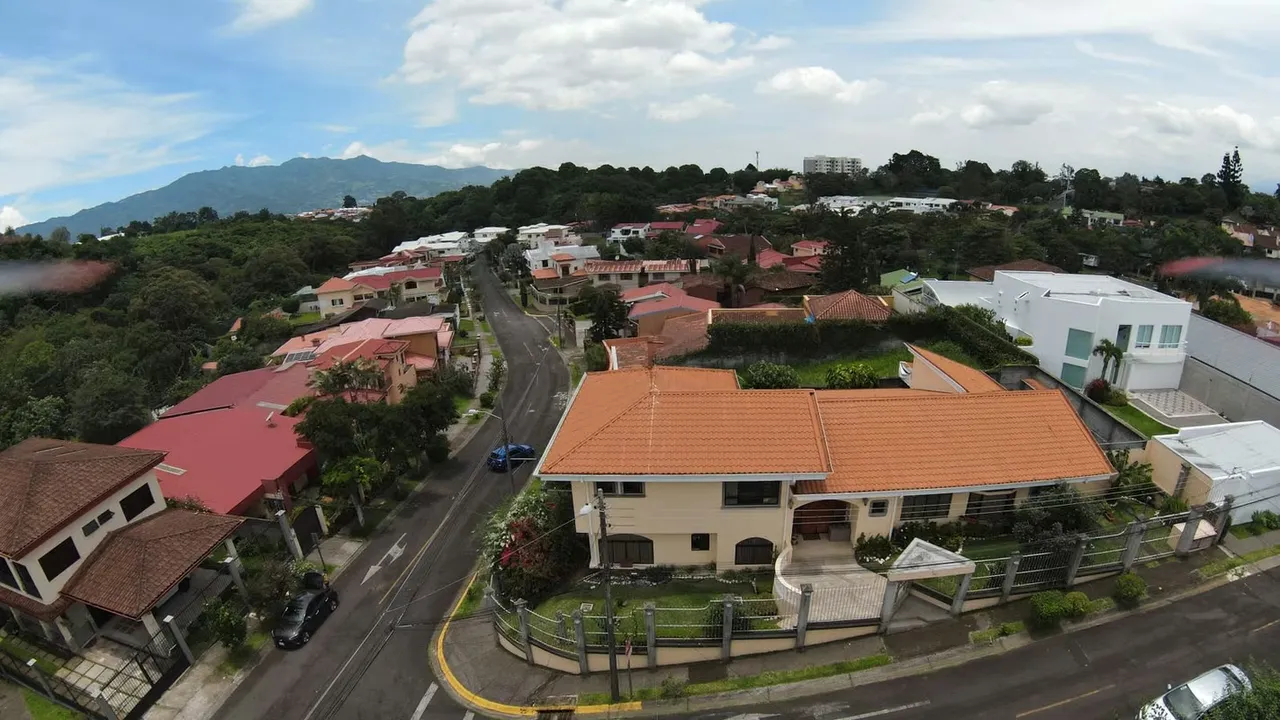 House for sale in exclusive condominium of Granadilla, Curridabat ID19503