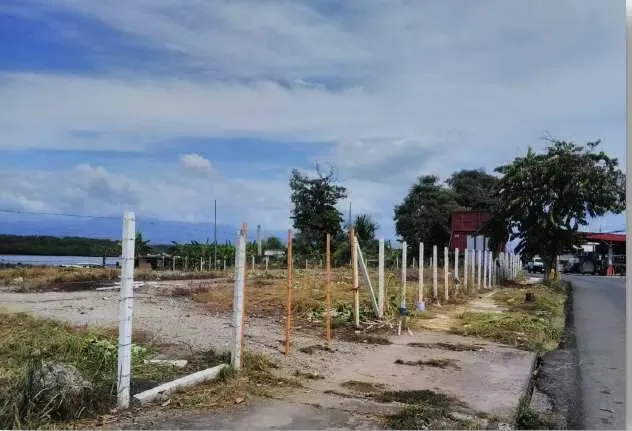 Land in Puntarenas, diagonal to Gasolinera Soto and Castro