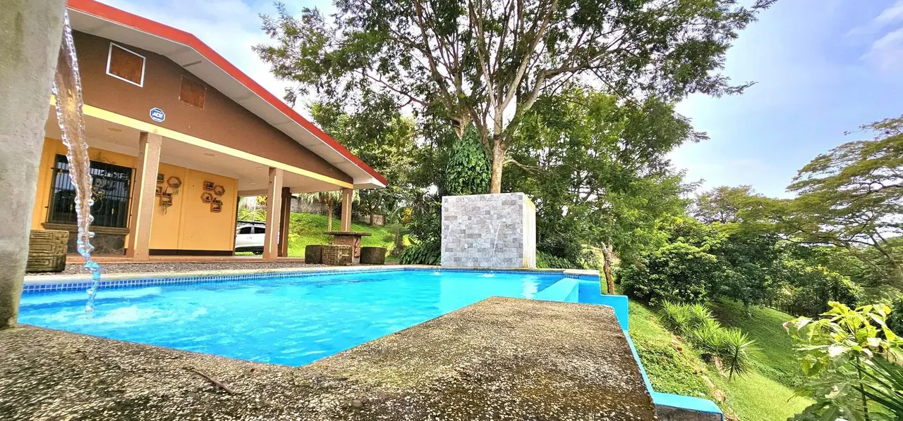 Country house for sale in Orotina with GREAT PANORAMIC VIEW